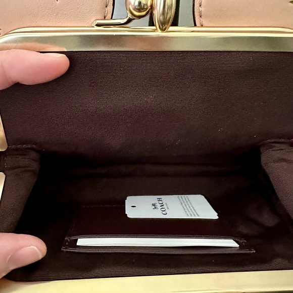 NWT Coach x Disney Limited Edition Minnie Mouse Wristlet Clutch - Picture 4 of 8